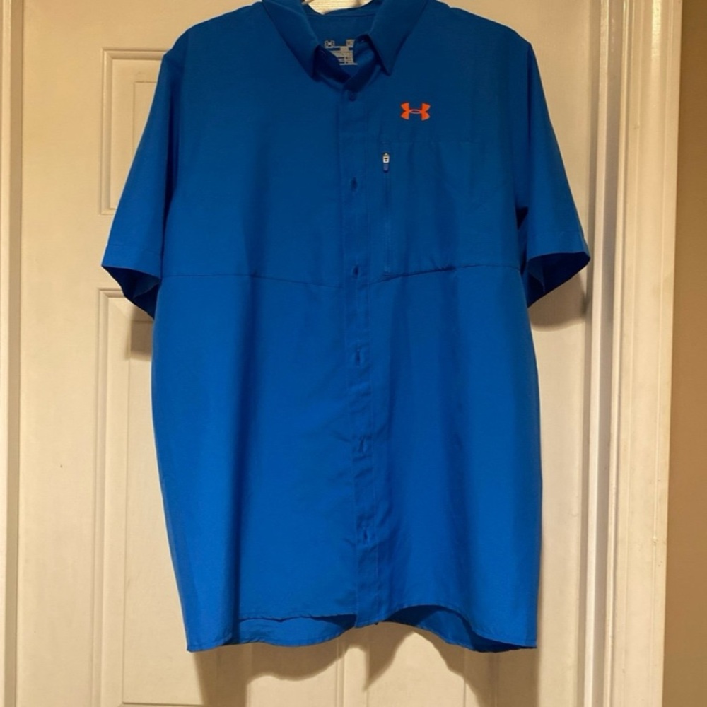 Under Armour Heat Gear M Medium Short Sleeve Vented Fishing Shirt Royal Blue
